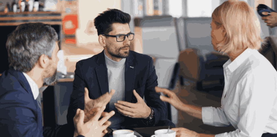 从车库到独角兽：一个95后连续创业者的传奇 - 新媒体情报驿站