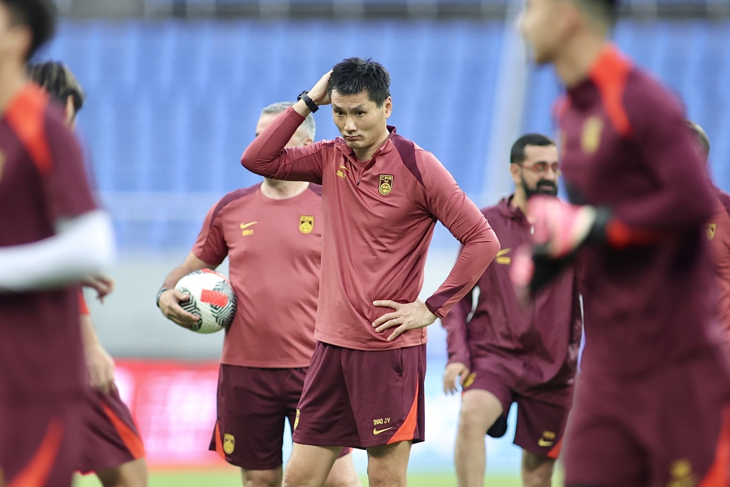 体坛联播｜那不勒斯夺队史第3座意超杯冠军，伊萨克接受手术(图11)